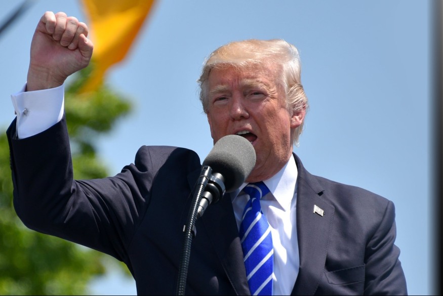 Trump affirme que le Canada finira par devenir le 51e État